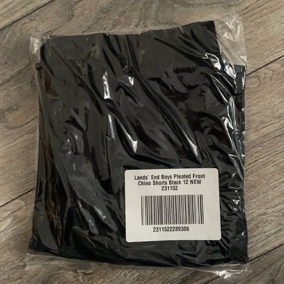 NWT LANDS' END BOYS PLEATED FRONT CHINO SHORTS BLACK 12 - Picture 4 of 6